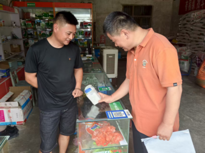 龍子湖區(qū)李樓市場(chǎng)監(jiān)管所開展農(nóng)資市場(chǎng)農(nóng)藥零售專項(xiàng)檢查